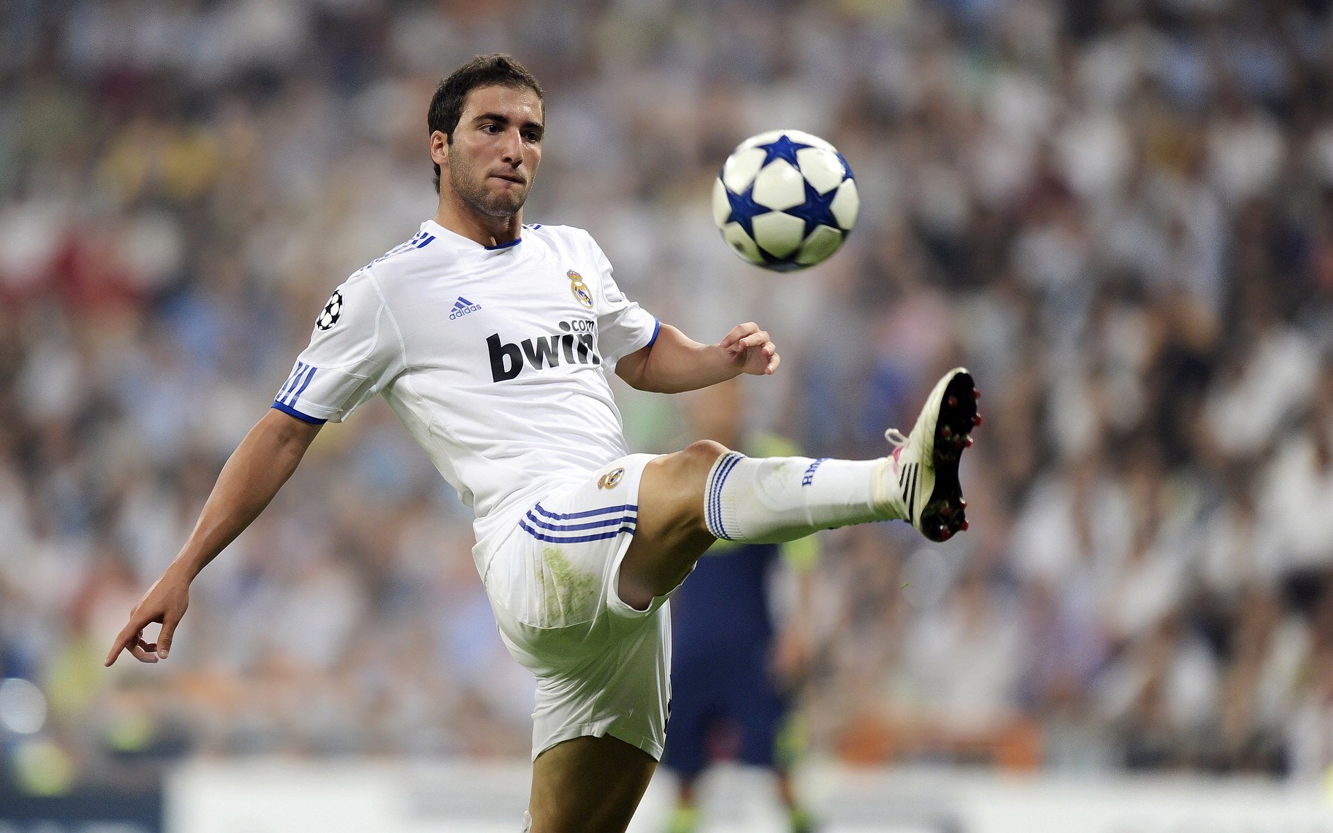 九游体育入口-赛场心理素质稳定，抗压能力强，比赛抗压能力