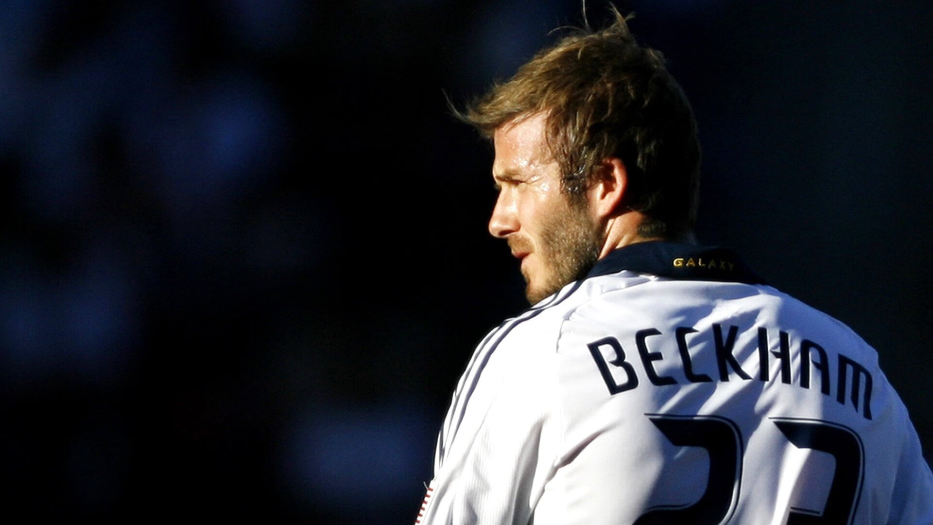 九游平台-_海边骑行大赛：风景与速度兼得_，海边骑行惬意的说说